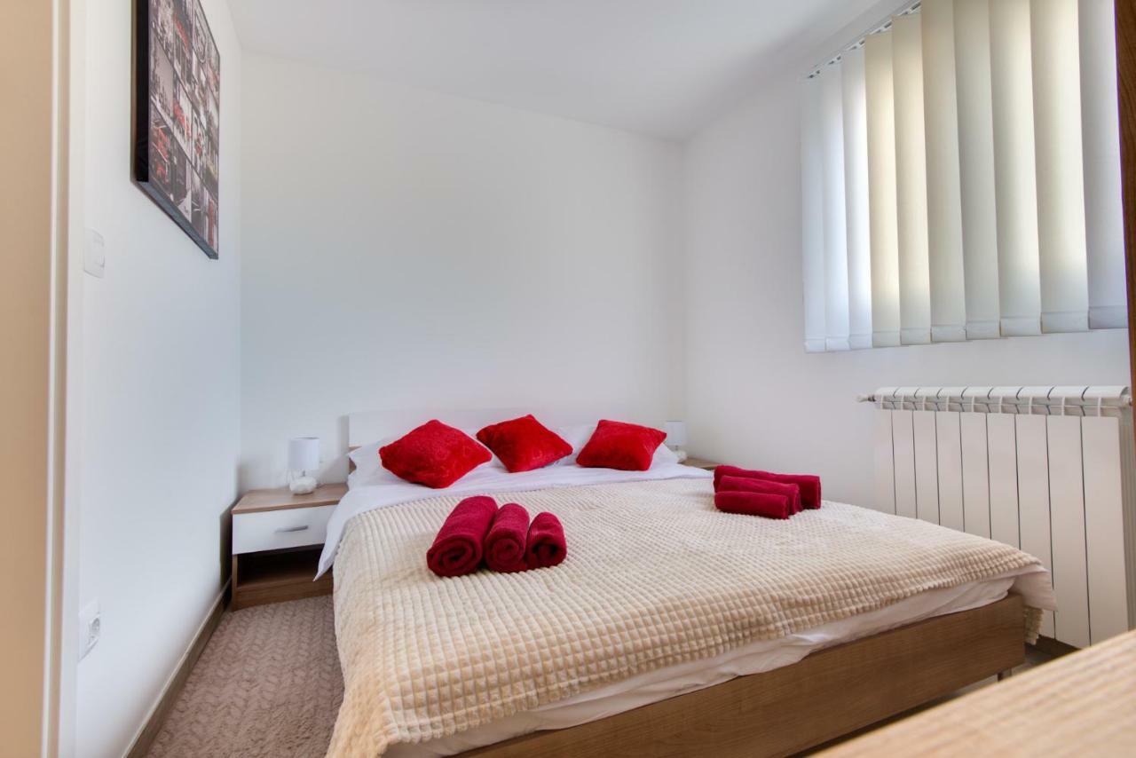 Apartmán Apartman Tarnik'S Viskovo Exteriér fotografie